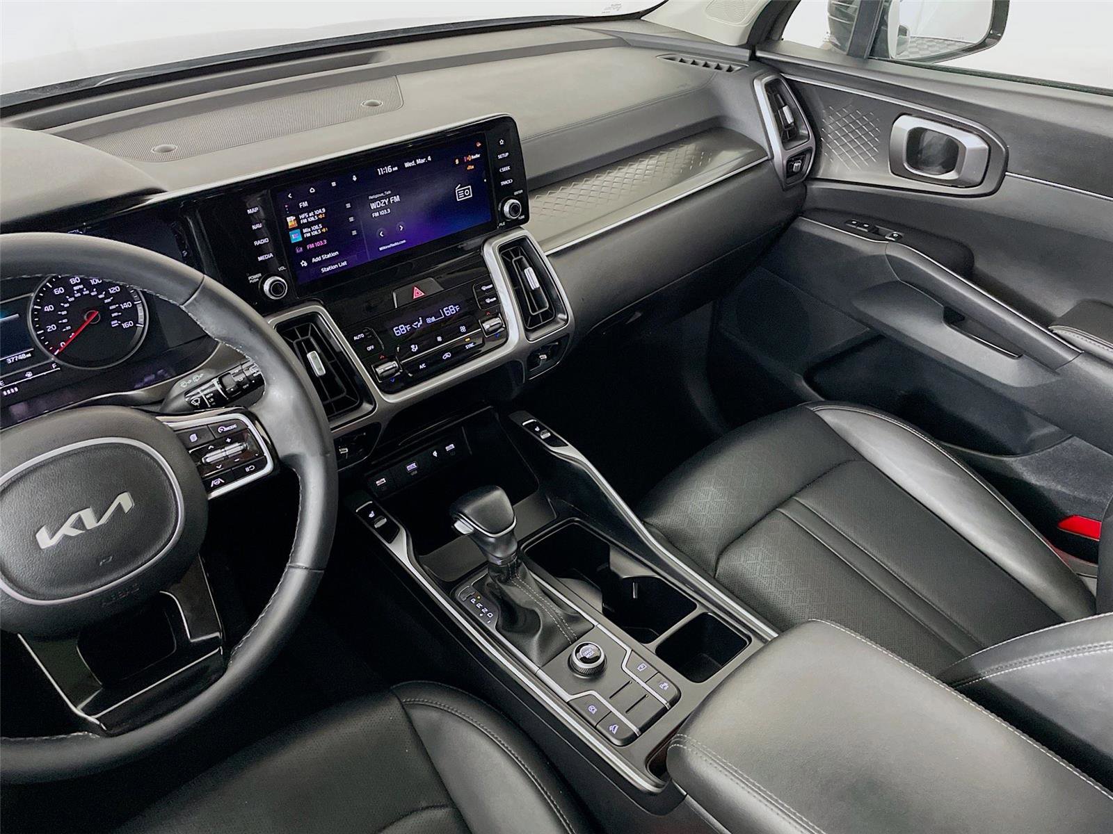 Used 2023 Kia Sorento S w/ Panoramic Sunroof Package image 28