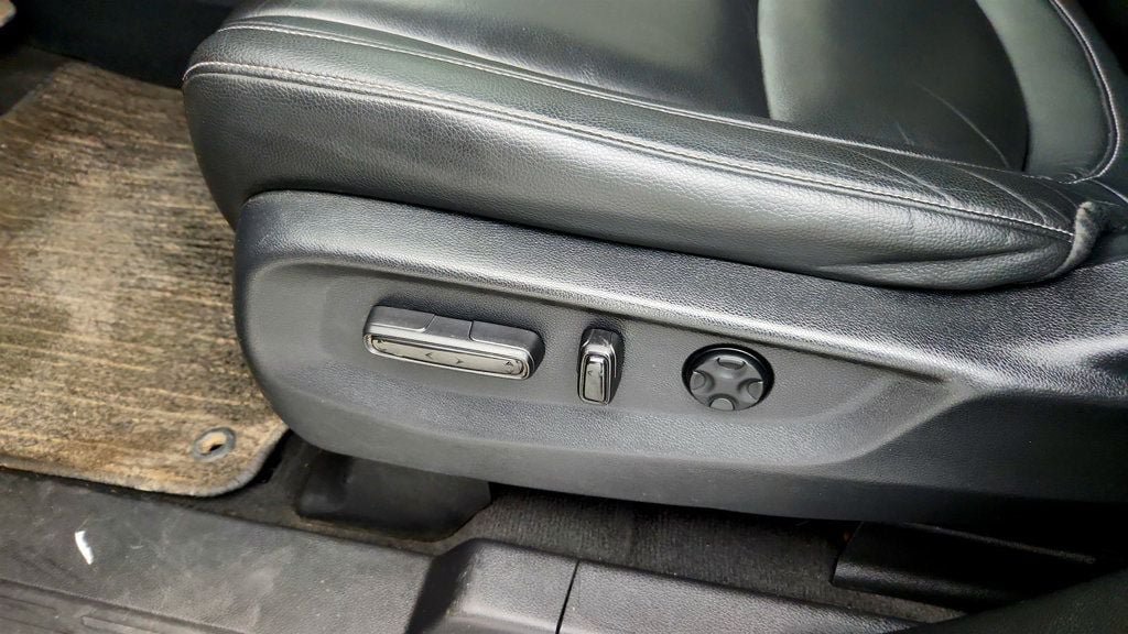Used 2023 Honda Odyssey Touring image 12