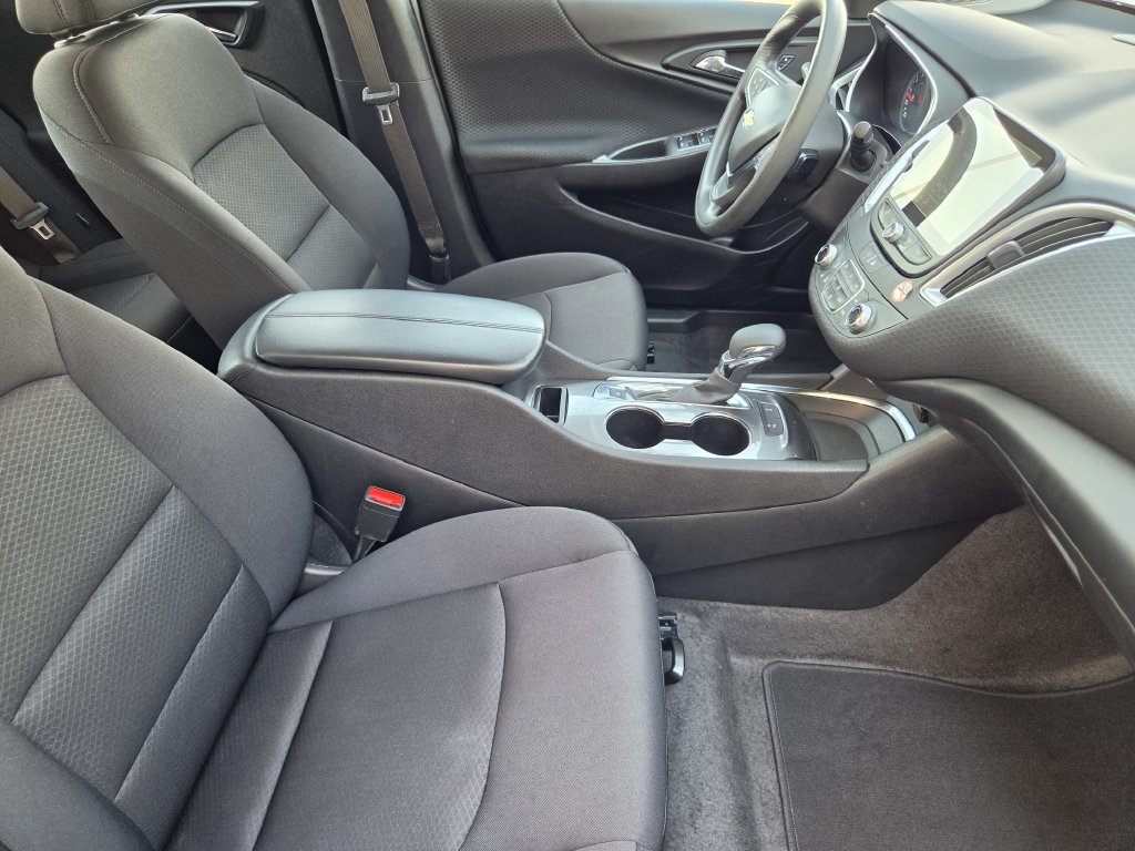 Used 2025 Chevrolet Malibu LT FWD image 12