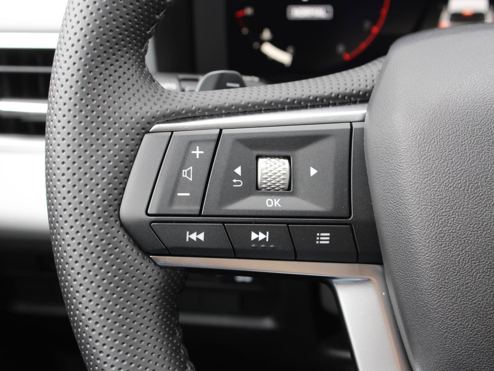 New 2025 Mitsubishi Outlander SE image 29