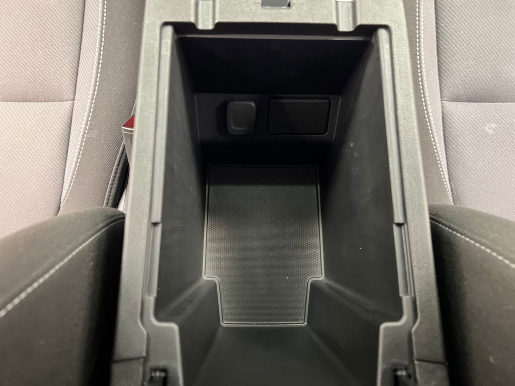 Used 2025 Chevrolet Blazer LT image 38