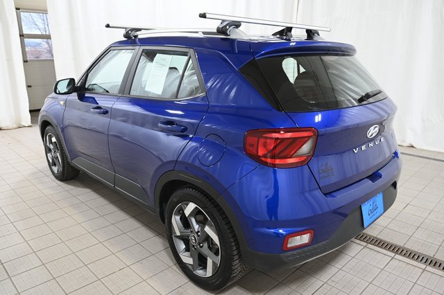 Used 2022 Hyundai Venue SEL image 10