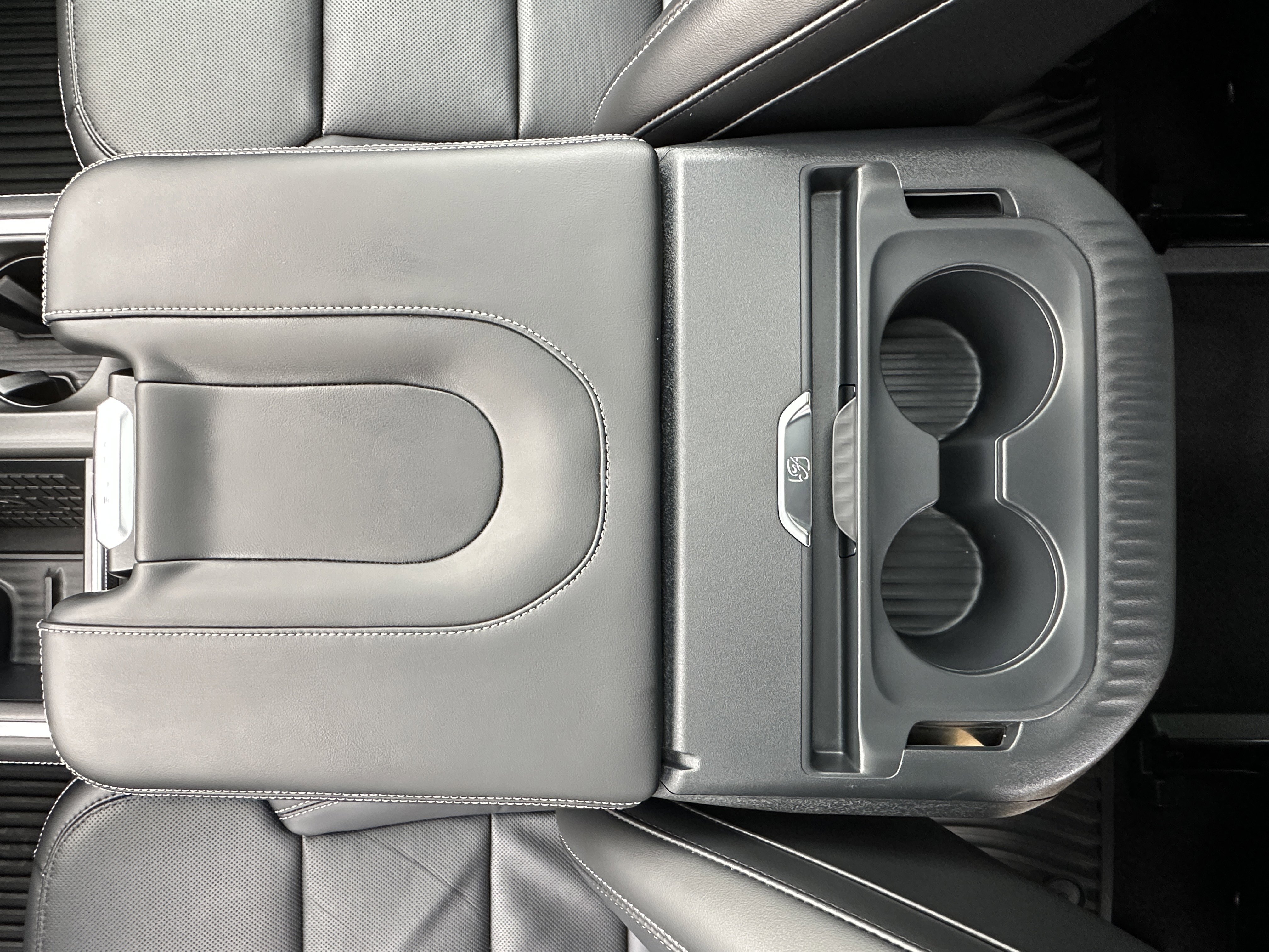 Used 2025 Ford Expedition Platinum w/ Stealth Appearance Package AWD/4WD image 53