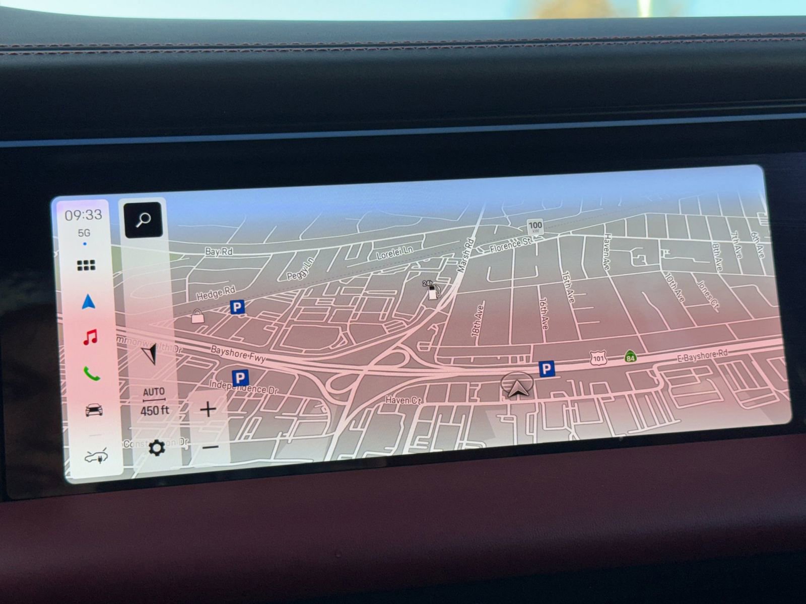 Certified 2025 Porsche Macan Electric image 23