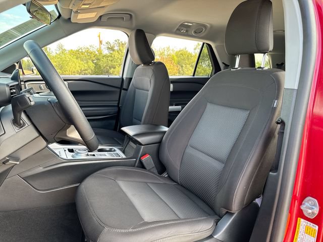 Certified 2023 Ford Explorer XLT RWD image 11