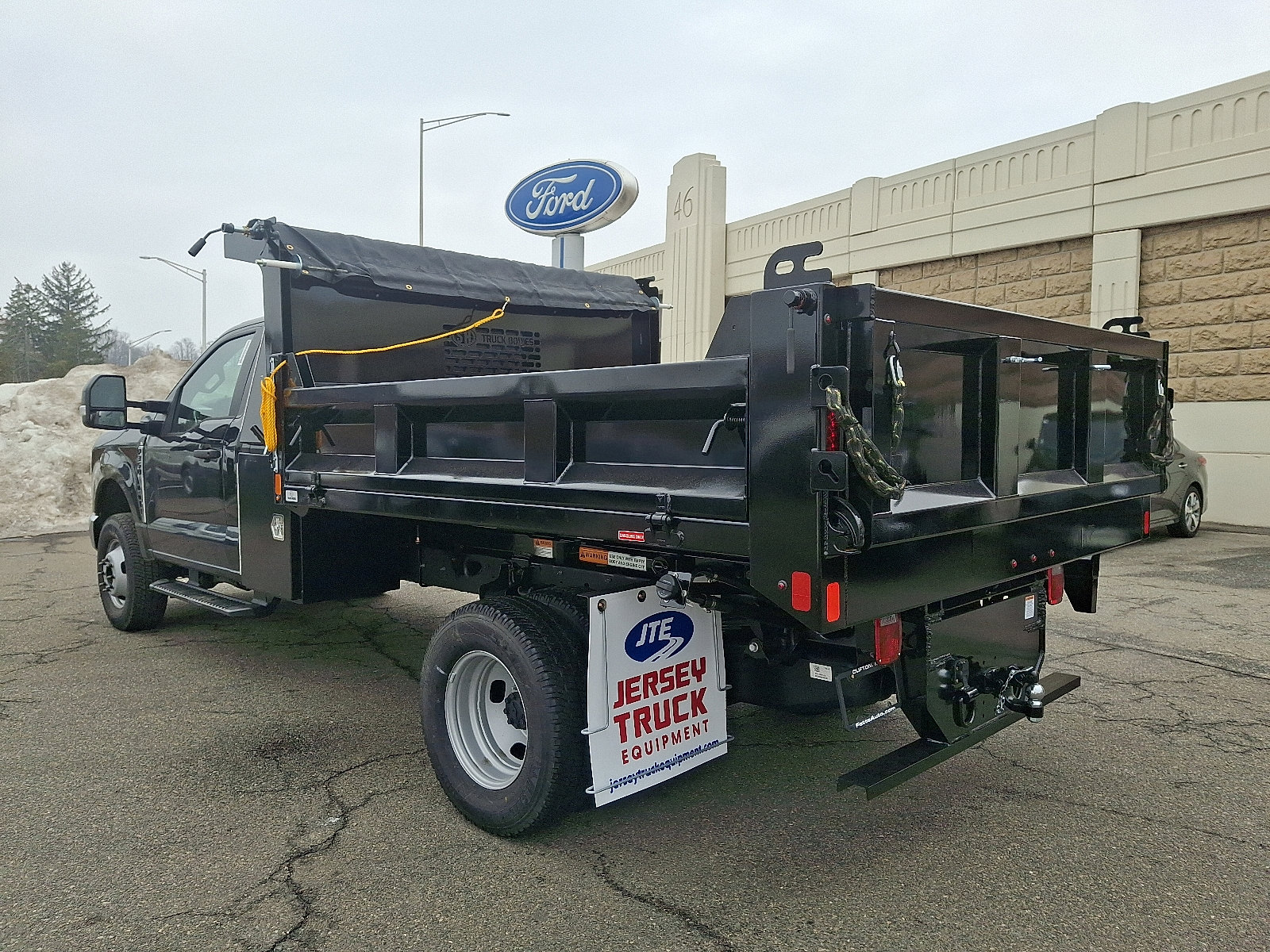 New 2025 Ford F350 XL w/ XL Chrome Package image 6