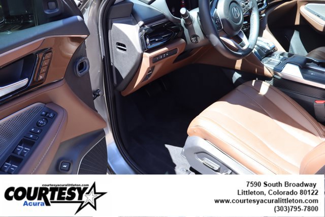 Used 2024 Acura MDX SH-AWD w/ Technology Package image 24