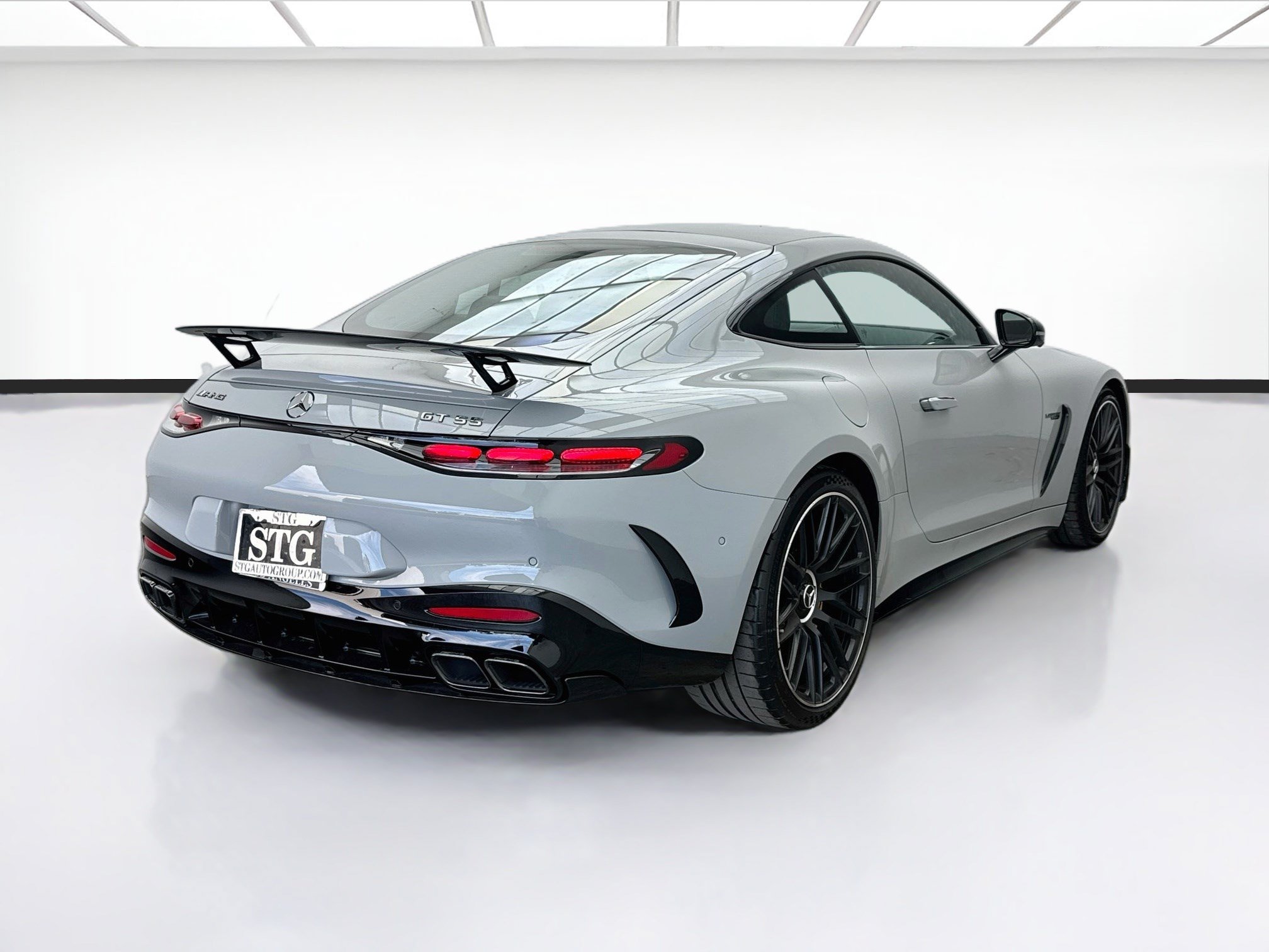 Used 2025 Mercedes-Benz AMG GT 55 image 4