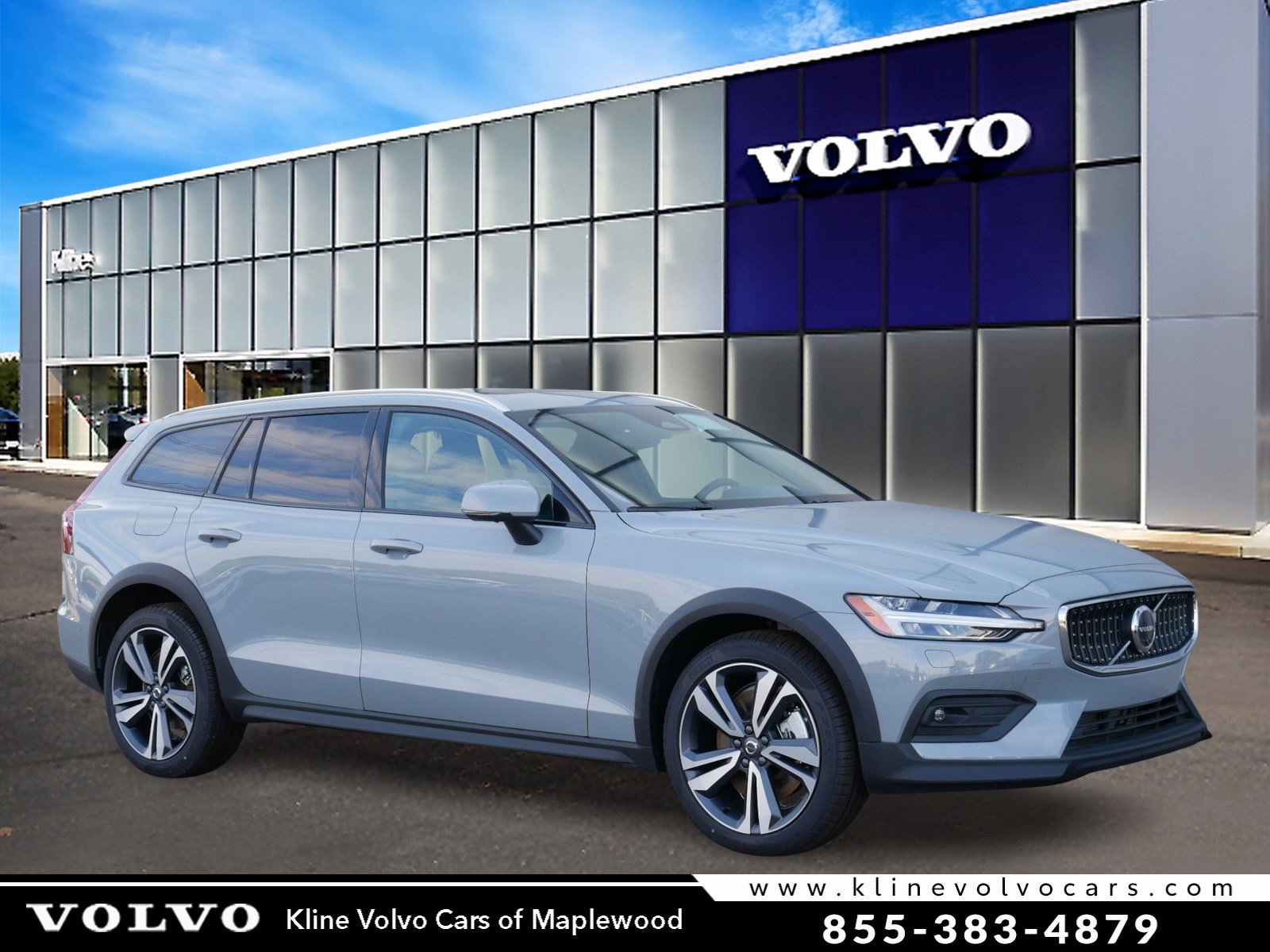 New 2026 Volvo V60 B5 Cross Country Plus w/ Climate Package AWD/4WD image 1