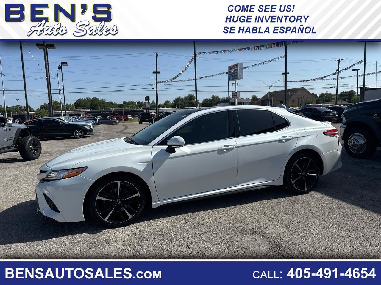 Used 2020 Toyota Camry XSE FWD image 1