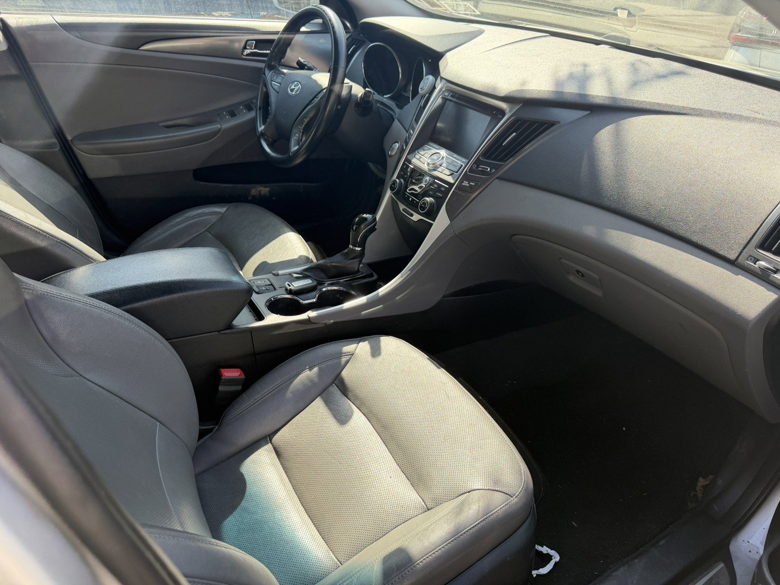 Used 2014 Hyundai Sonata Limited w/ Panoramic Sunroof Package 02 FWD image 5