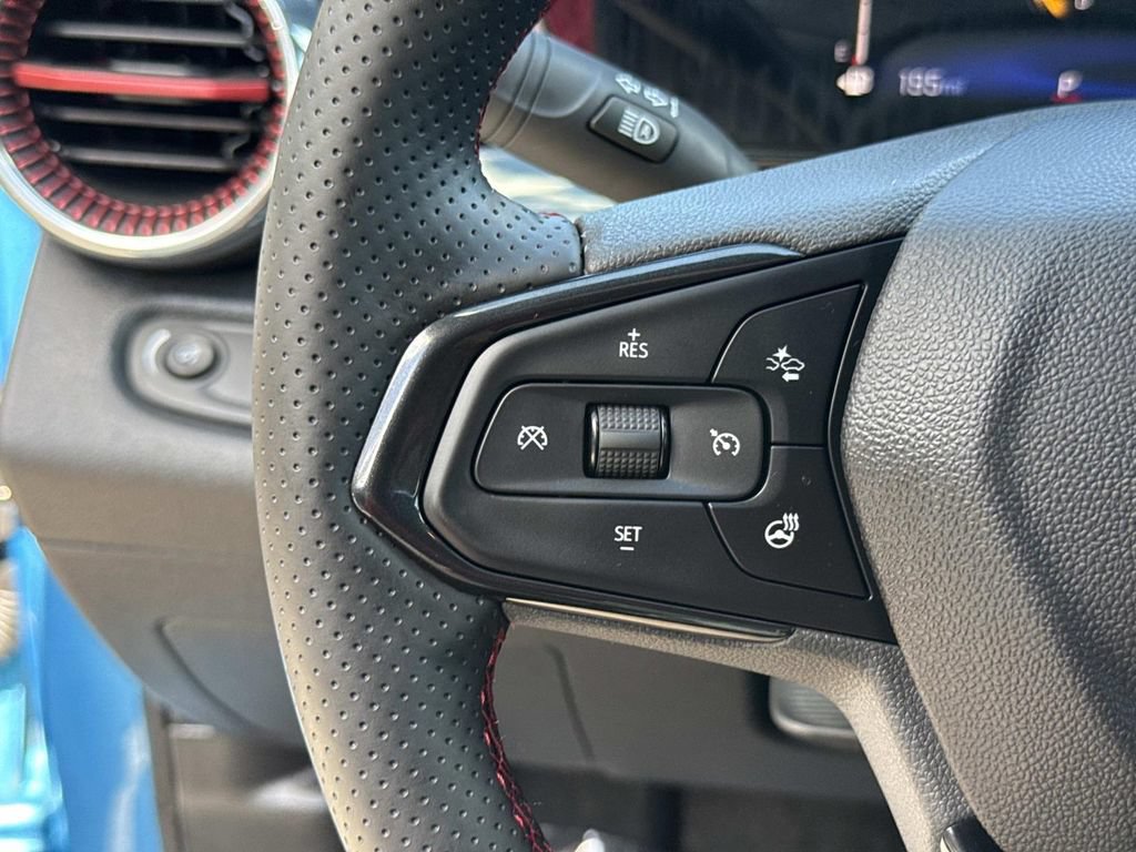 Used 2025 Chevrolet Trax RS w/ Driver Confidence Package FWD image 37