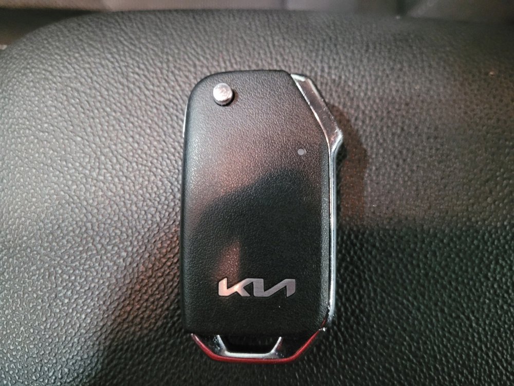 Used 2023 Kia Forte LXS w/ LXS Technology Package image 32