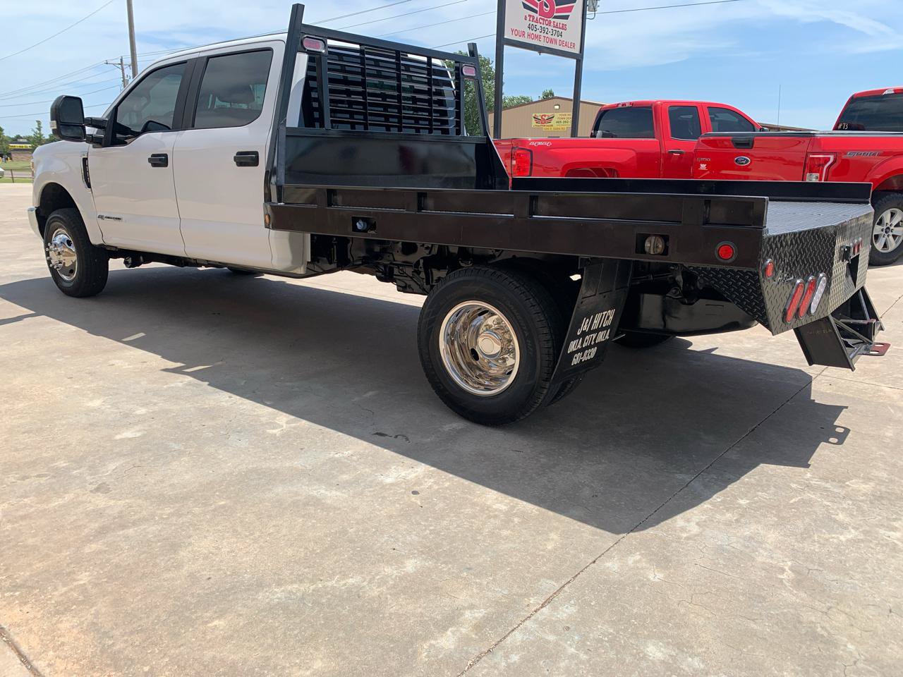 Used 2017 Ford F350 XL w/ Power Equipment Group AWD/4WD image 4