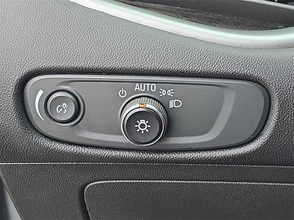 Used 2023 Chevrolet Malibu LT image 18