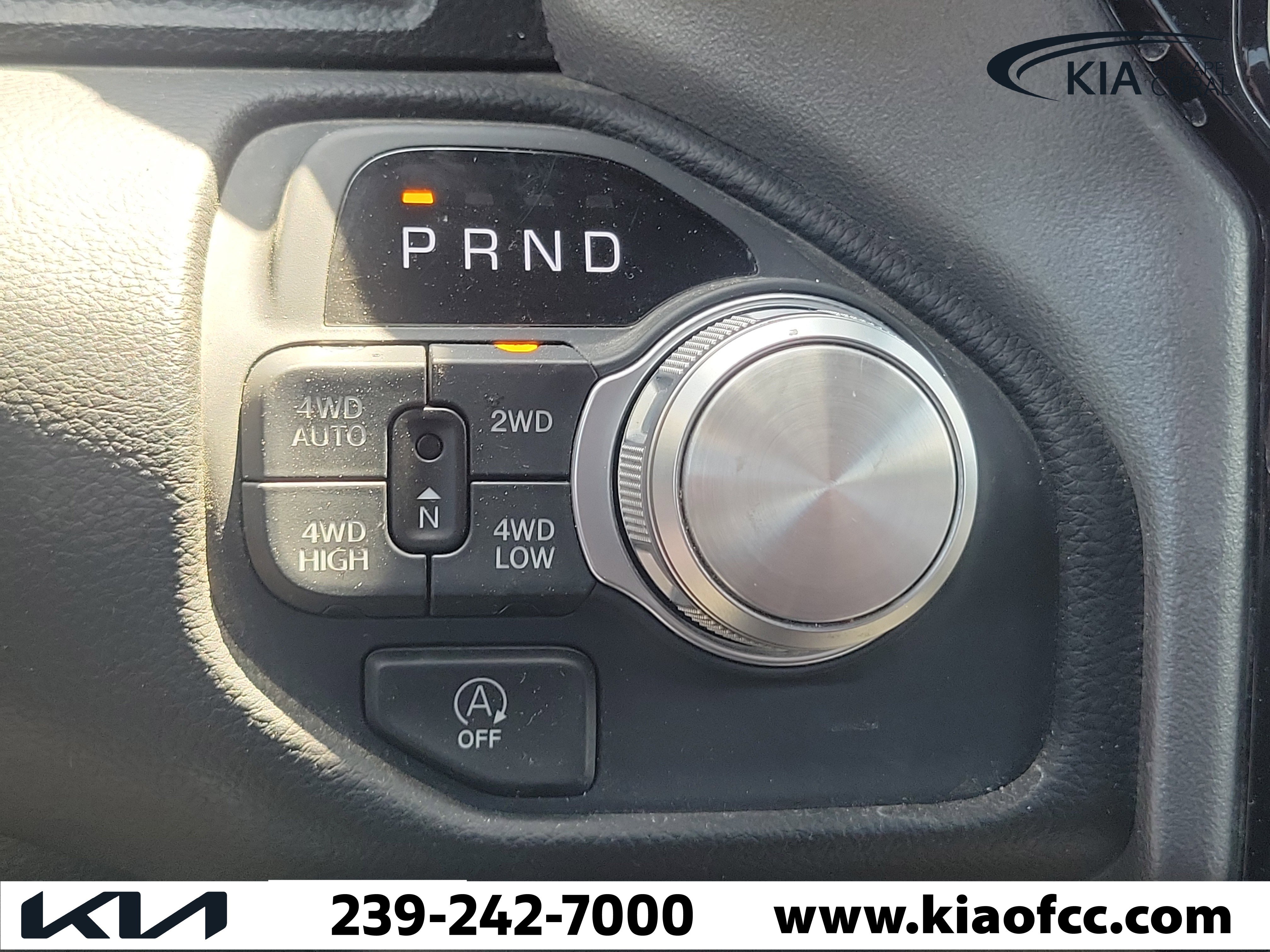 Used 2025 RAM 1500 Laramie AWD/4WD image 32