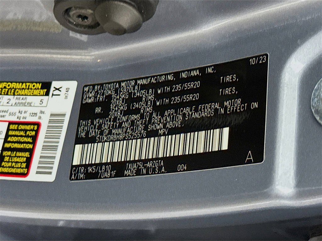 Used 2023 Toyota Highlander Limited image 37