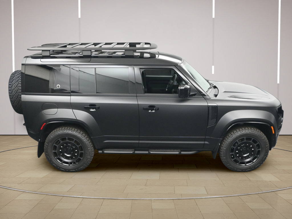 New 2026 Land Rover Defender 110 AWD/4WD image 34