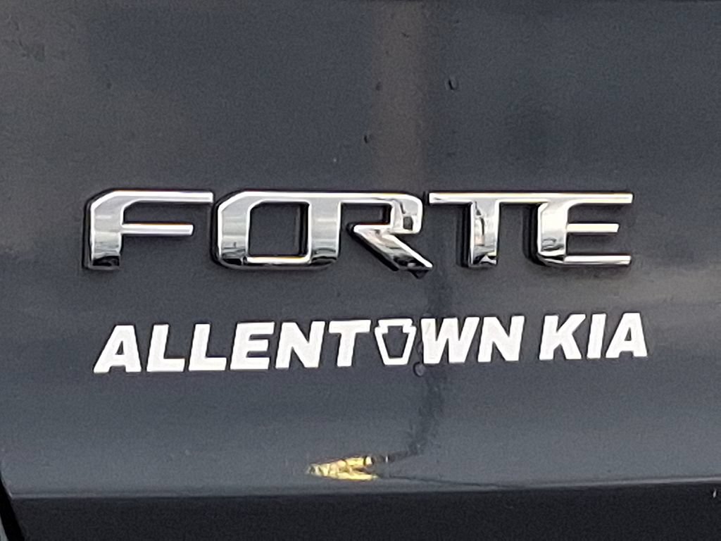 Used 2016 Kia Forte LX FWD image 30