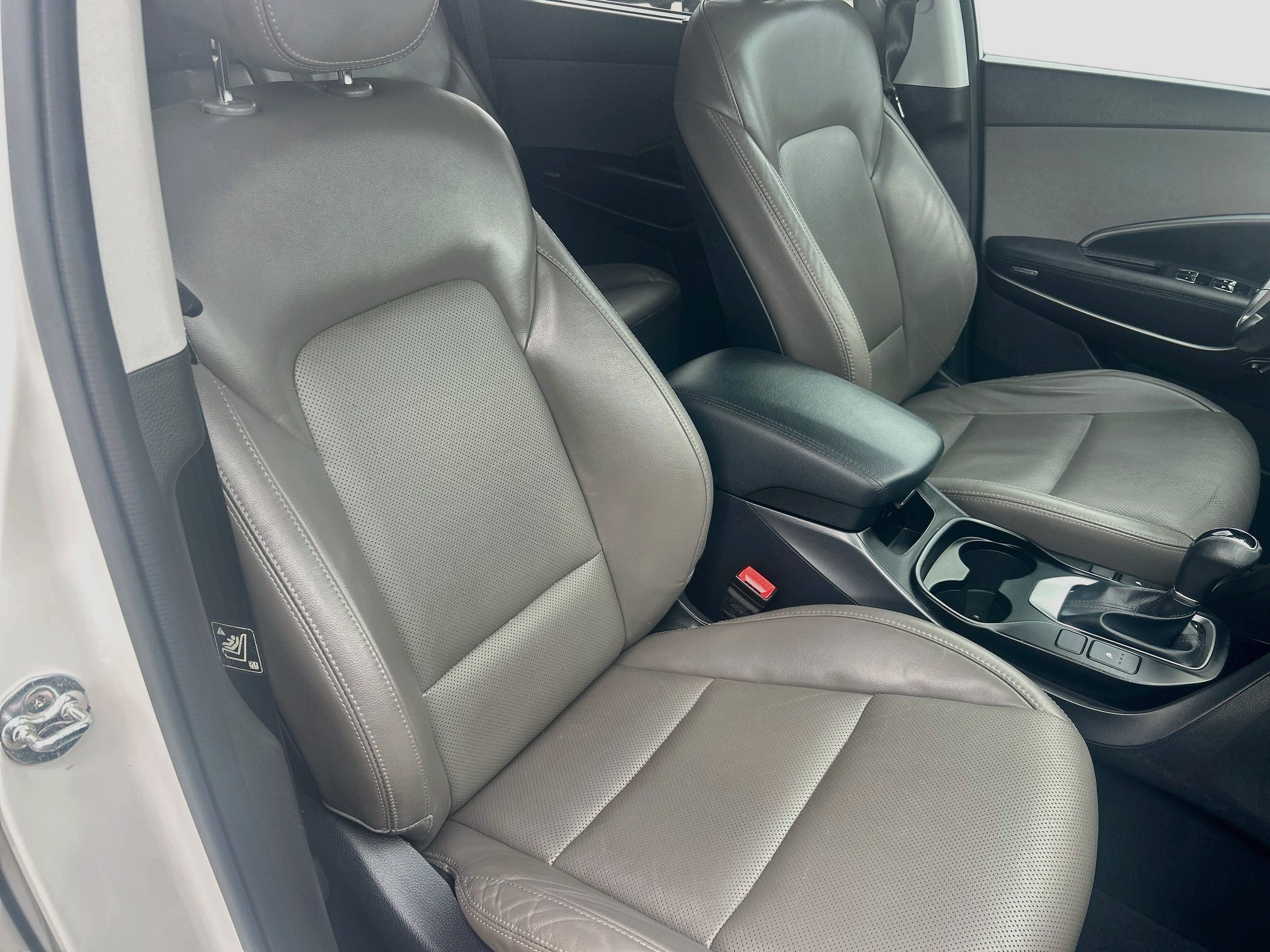 Used 2017 Hyundai Santa Fe SE w/ SE Premium Package 02 FWD image 28
