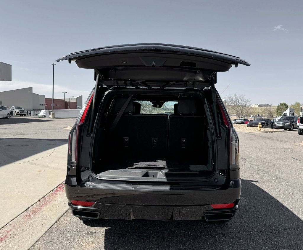 Used 2021 Cadillac Escalade Sport Platinum w/ Heavy-Duty Trailer Package AWD/4WD image 8