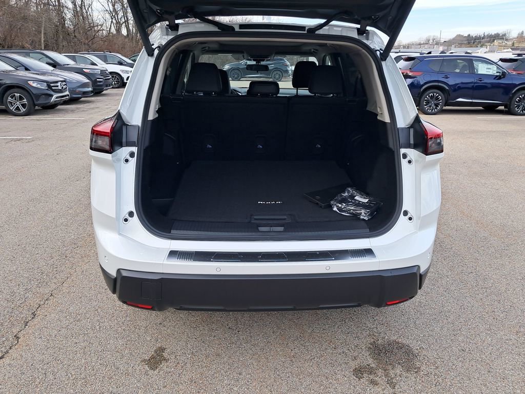 New 2026 Nissan Rogue SV w/ SV Premium Package image 24