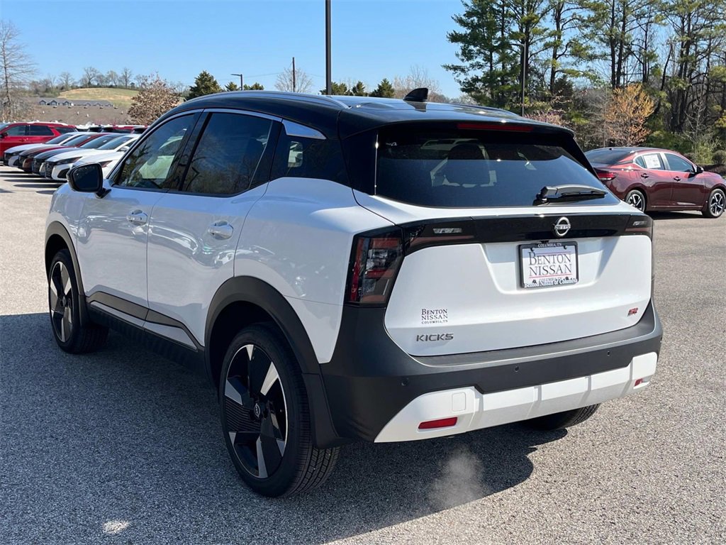 New 2025 Nissan Kicks SR image 7