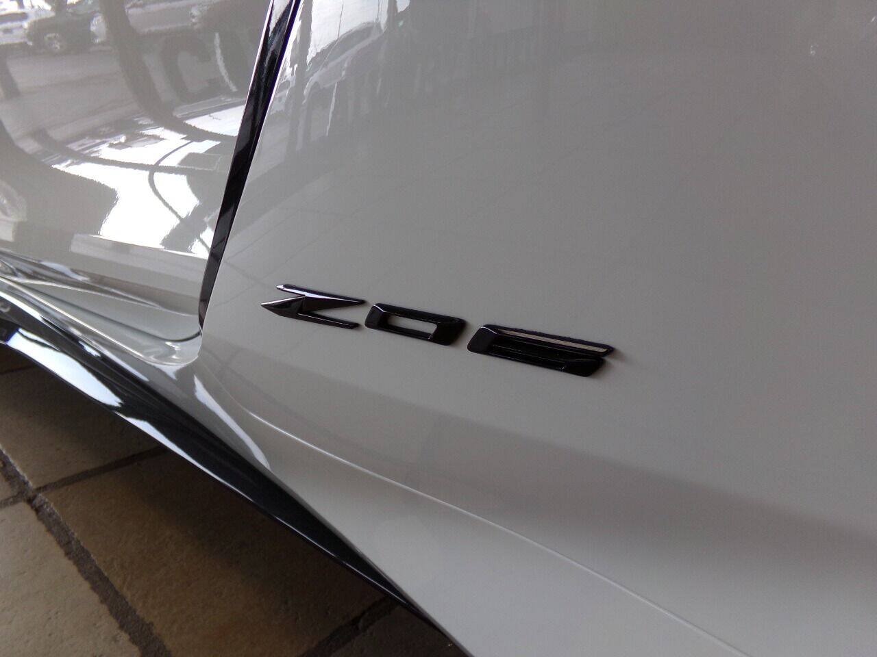 Used 2023 Chevrolet Corvette Z06 w/ Stealth Interior Trim Package RWD image 27