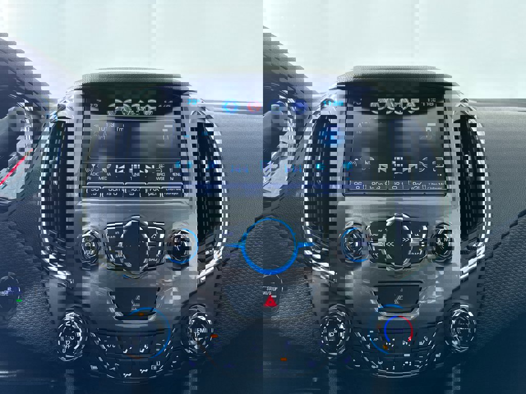 Used 2018 Chevrolet Cruze LT w/ Sun And Sound Package image 12