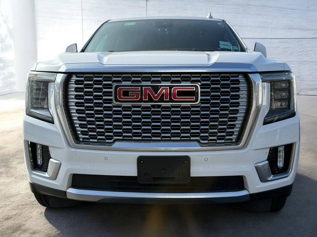 Used 2024 GMC Yukon XL Denali image 2