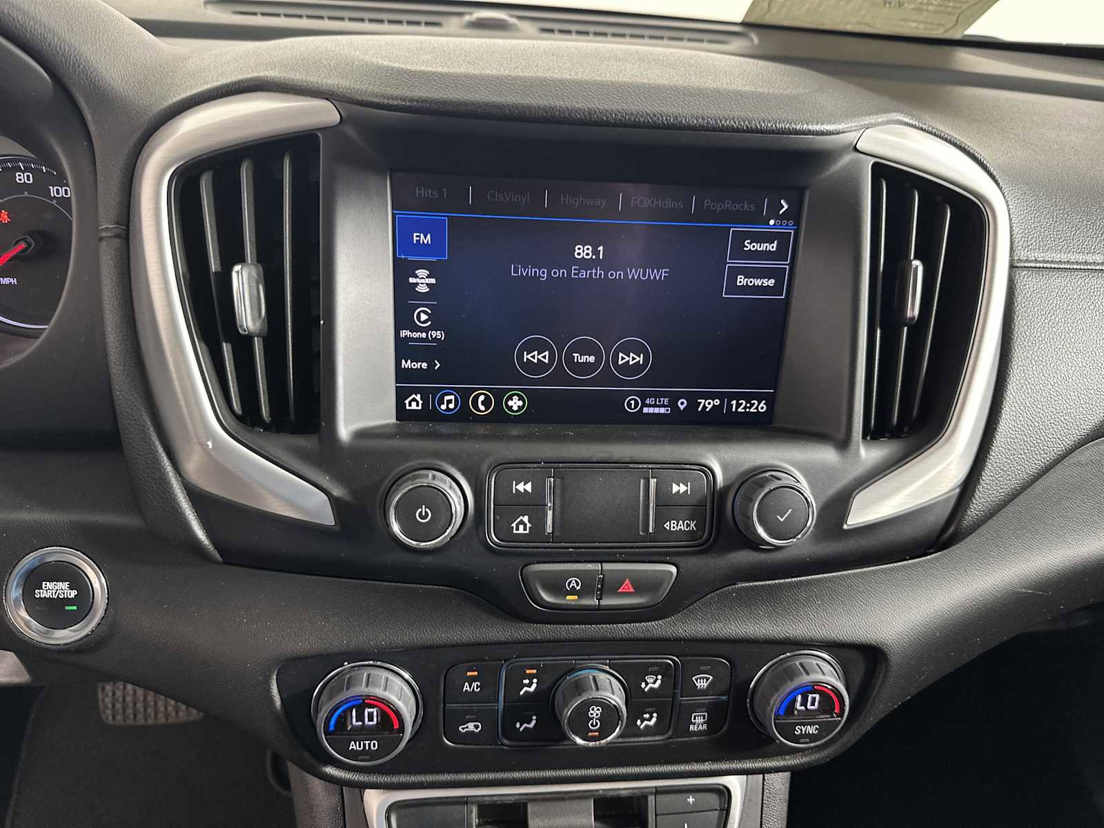 Used 2024 GMC Terrain SLT AWD/4WD image 19