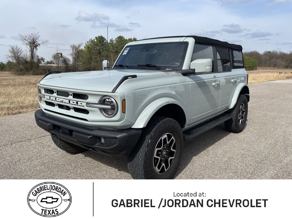 Used 2023 Ford Bronco Outer Banks image 1