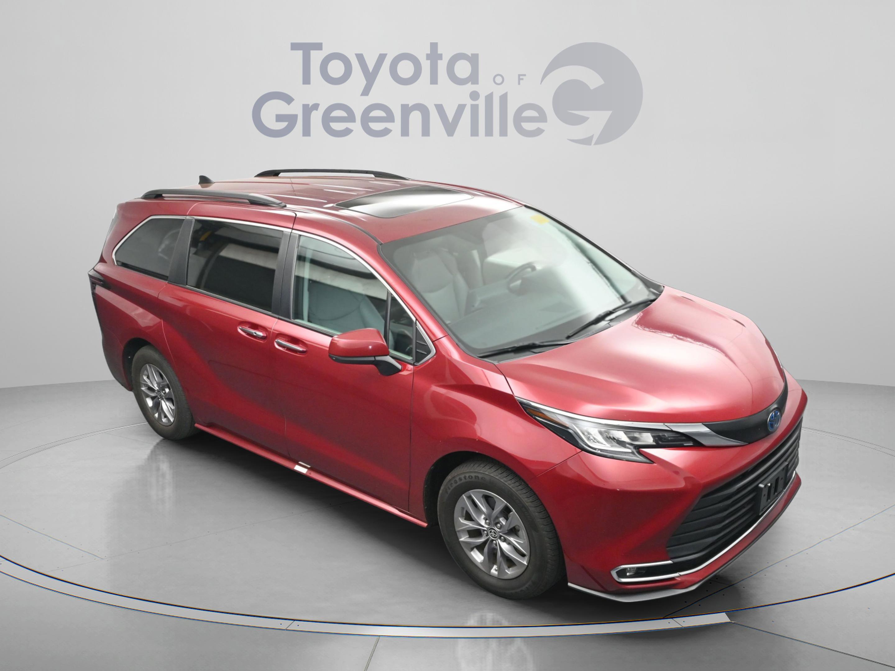 Used 2023 Toyota Sienna XLE image 20