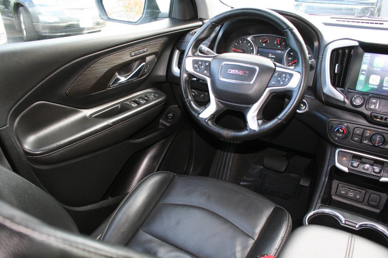 Used 2023 GMC Terrain SLT image 18
