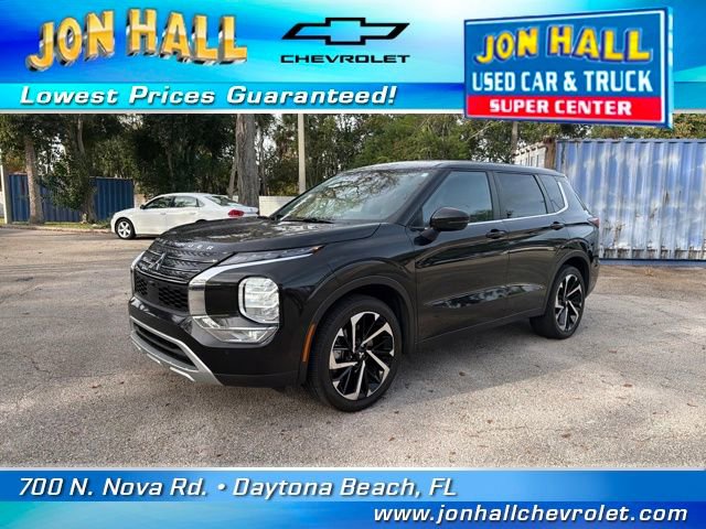 Used 2024 Mitsubishi Outlander FWD image 2