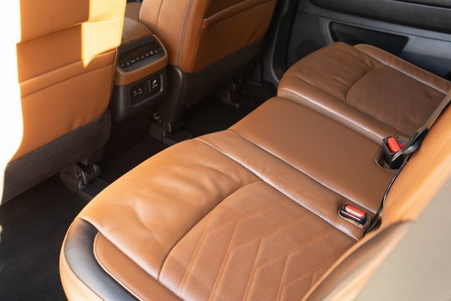 Used 2023 Nissan Pathfinder Platinum w/ Cargo Package image 22