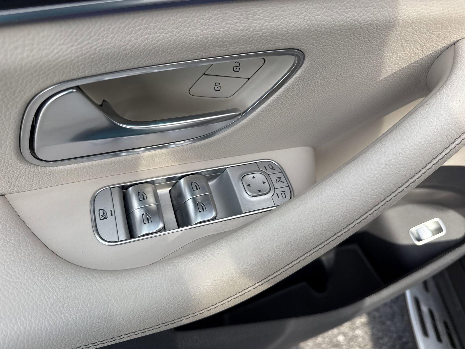 Used 2020 Mercedes-Benz GLE 350 image 37