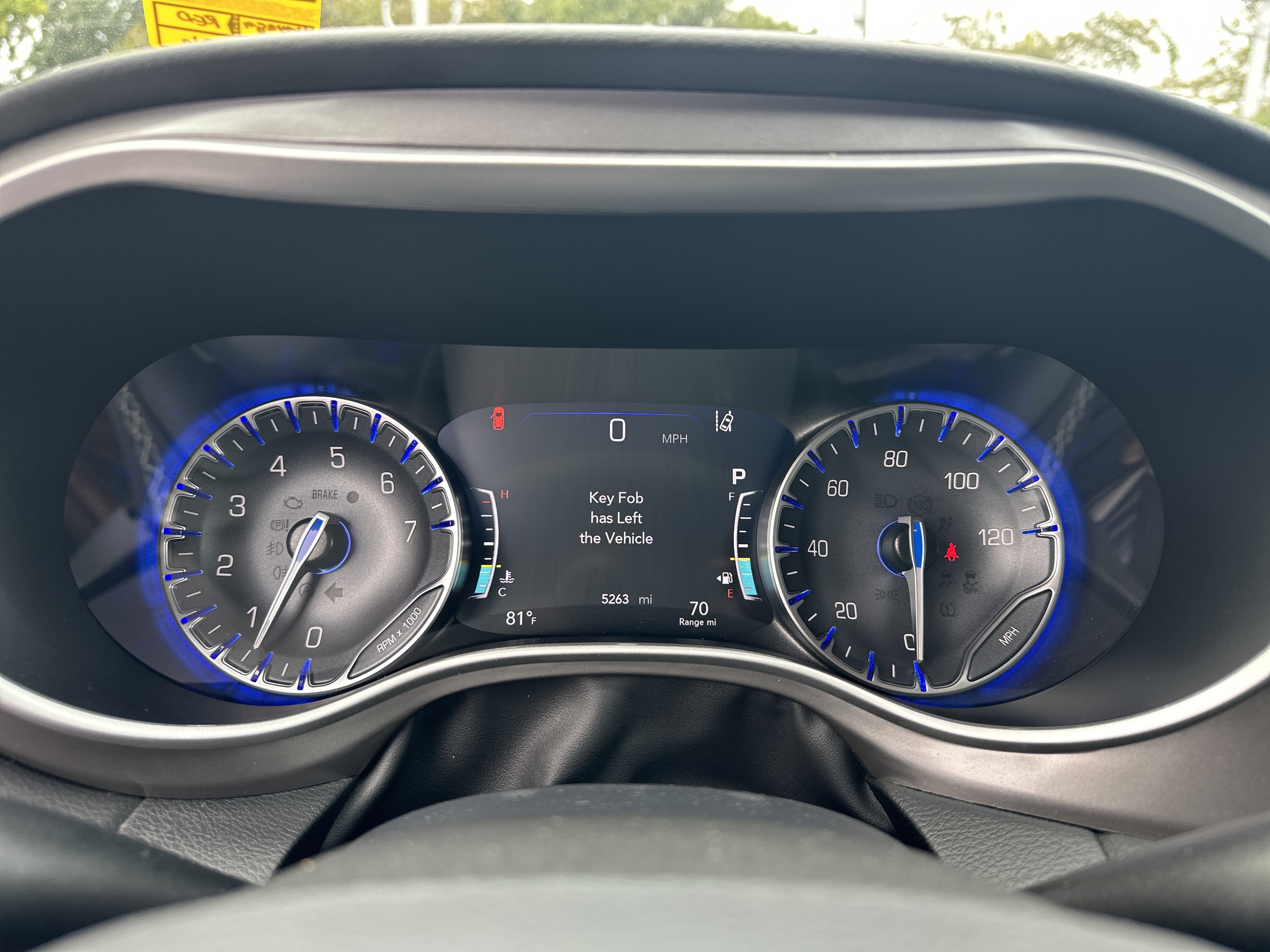 Used 2025 Chrysler Voyager LX FWD image 28