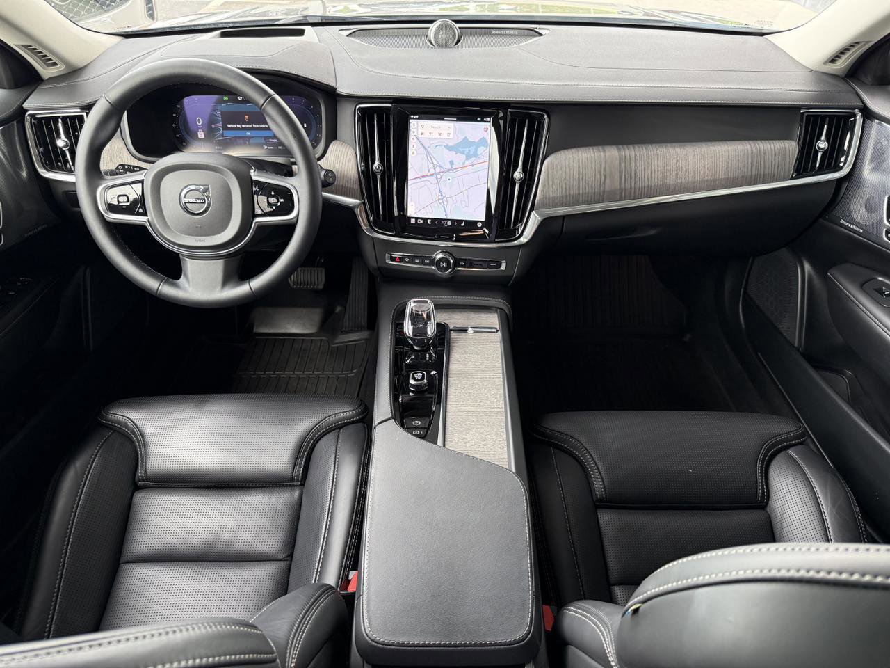 Used 2024 Volvo V90 B6 Cross Country Ultimate AWD/4WD image 31