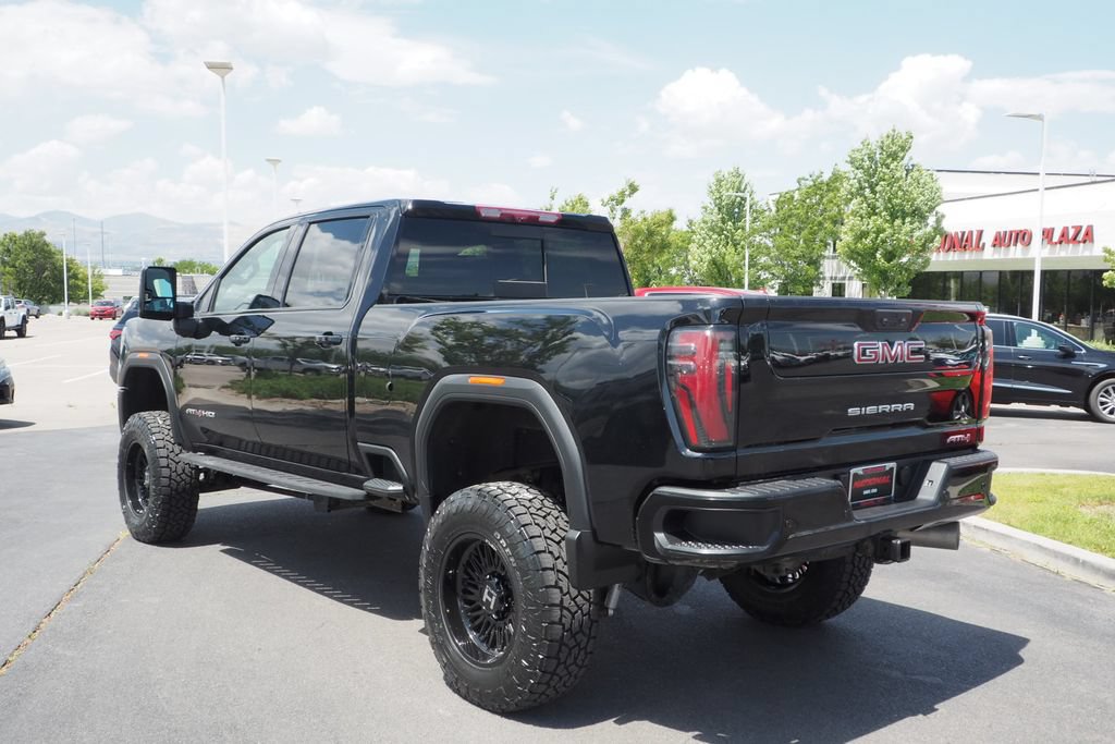 Used 2025 GMC Sierra 3500 AT4 w/ AT4 Premium Plus Package AWD/4WD image 4