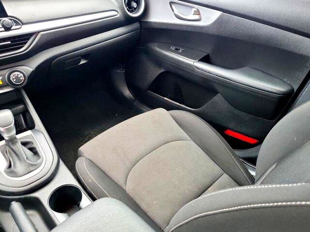 Used 2024 Kia Forte LXS image 12