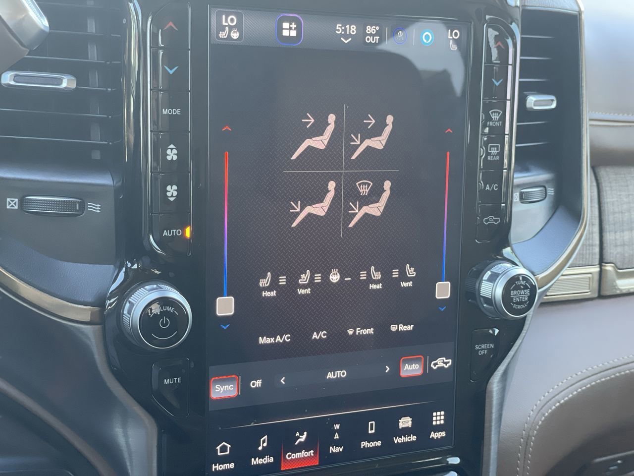 Used 2023 RAM 3500 Limited image 24