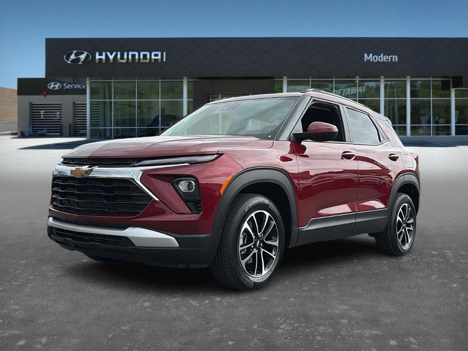 Used 2024 Chevrolet TrailBlazer LT image 1