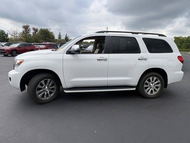 Used 2015 Toyota Sequoia Limited AWD/4WD image 9