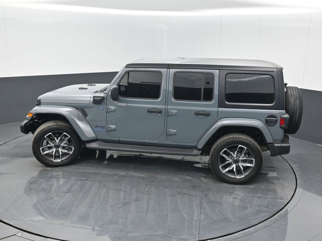 Used 2024 Jeep Wrangler Unlimited w/ Convenience Group image 40