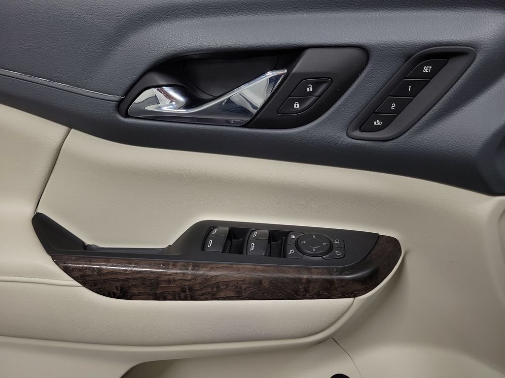 Used 2023 GMC Acadia Denali AWD/4WD image 19