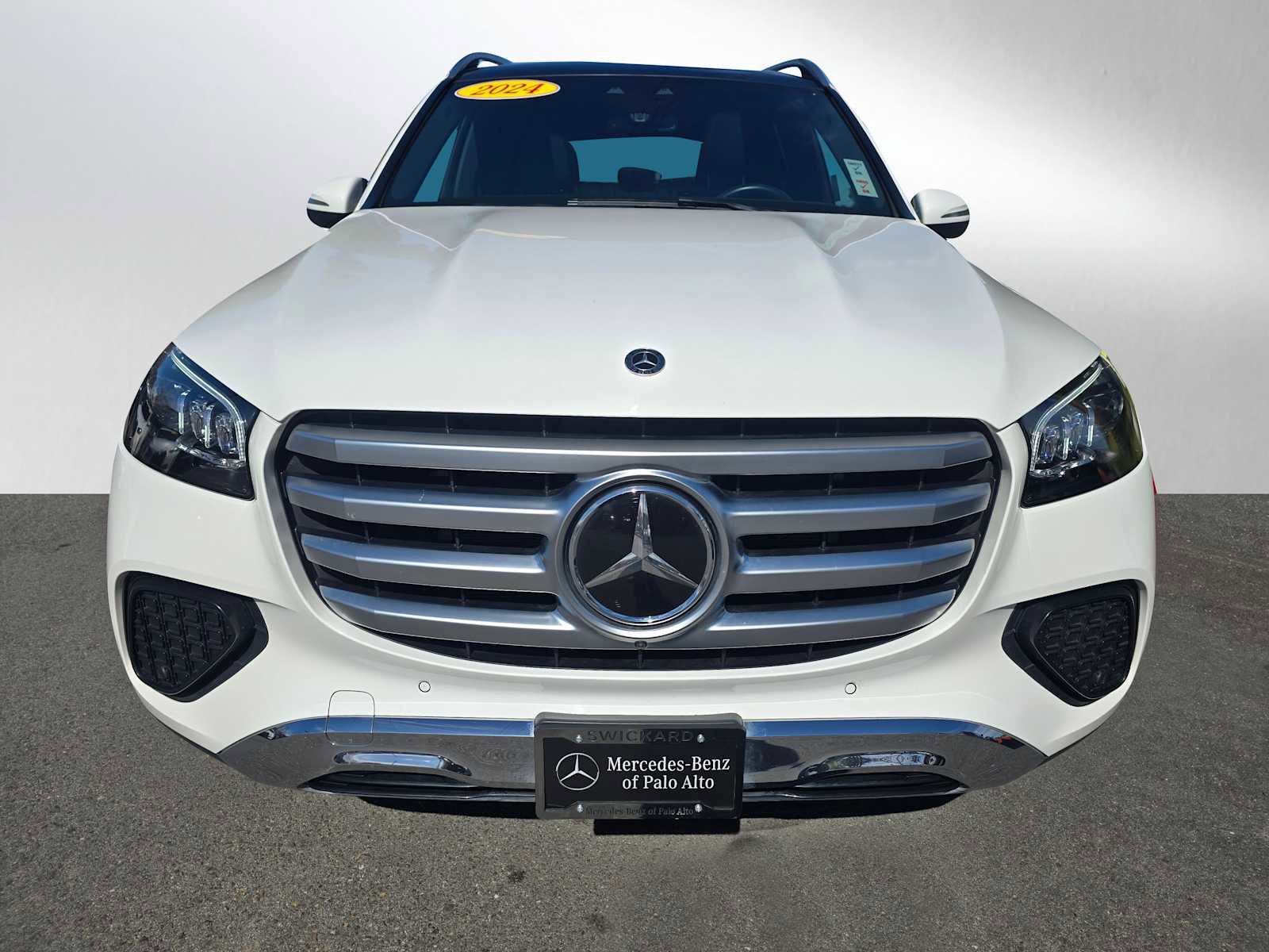 Used 2024 Mercedes-Benz GLS 450 4MATIC image 8