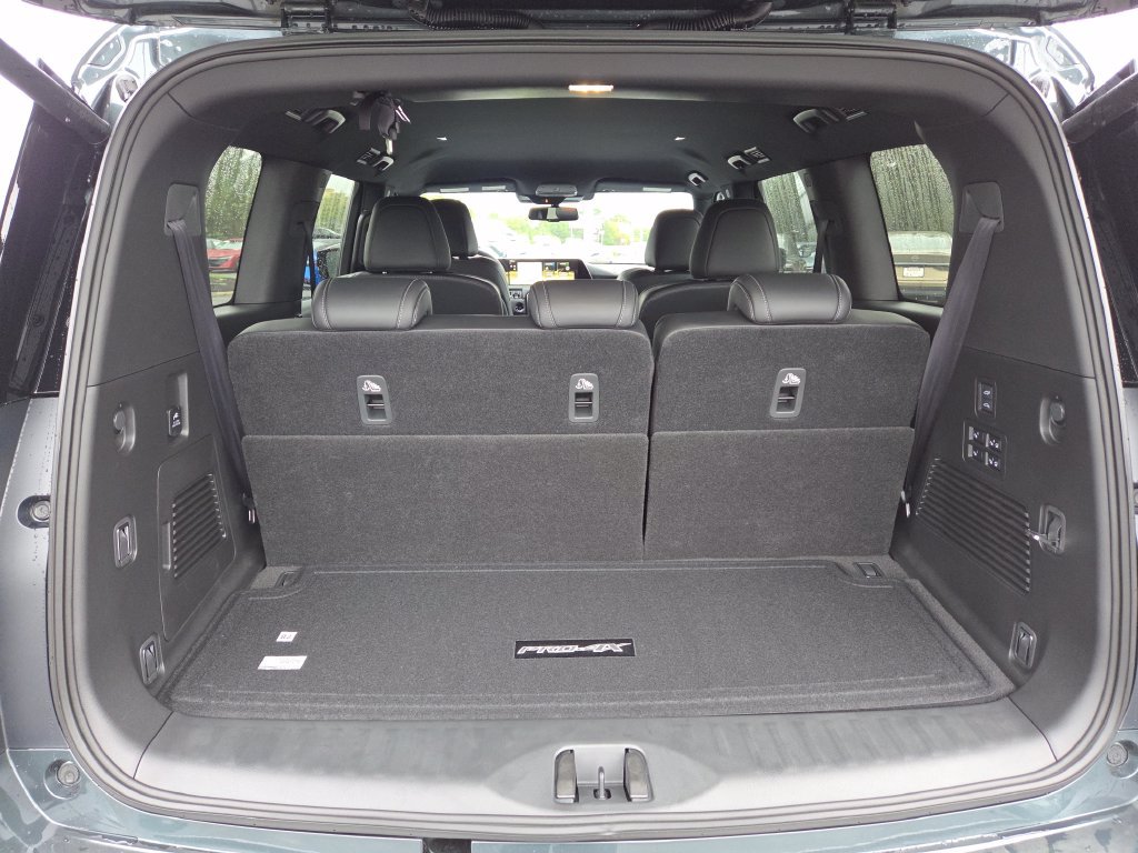 New 2026 Nissan Armada PRO-4X w/ Captain's Chari Seat Package AWD/4WD image 29