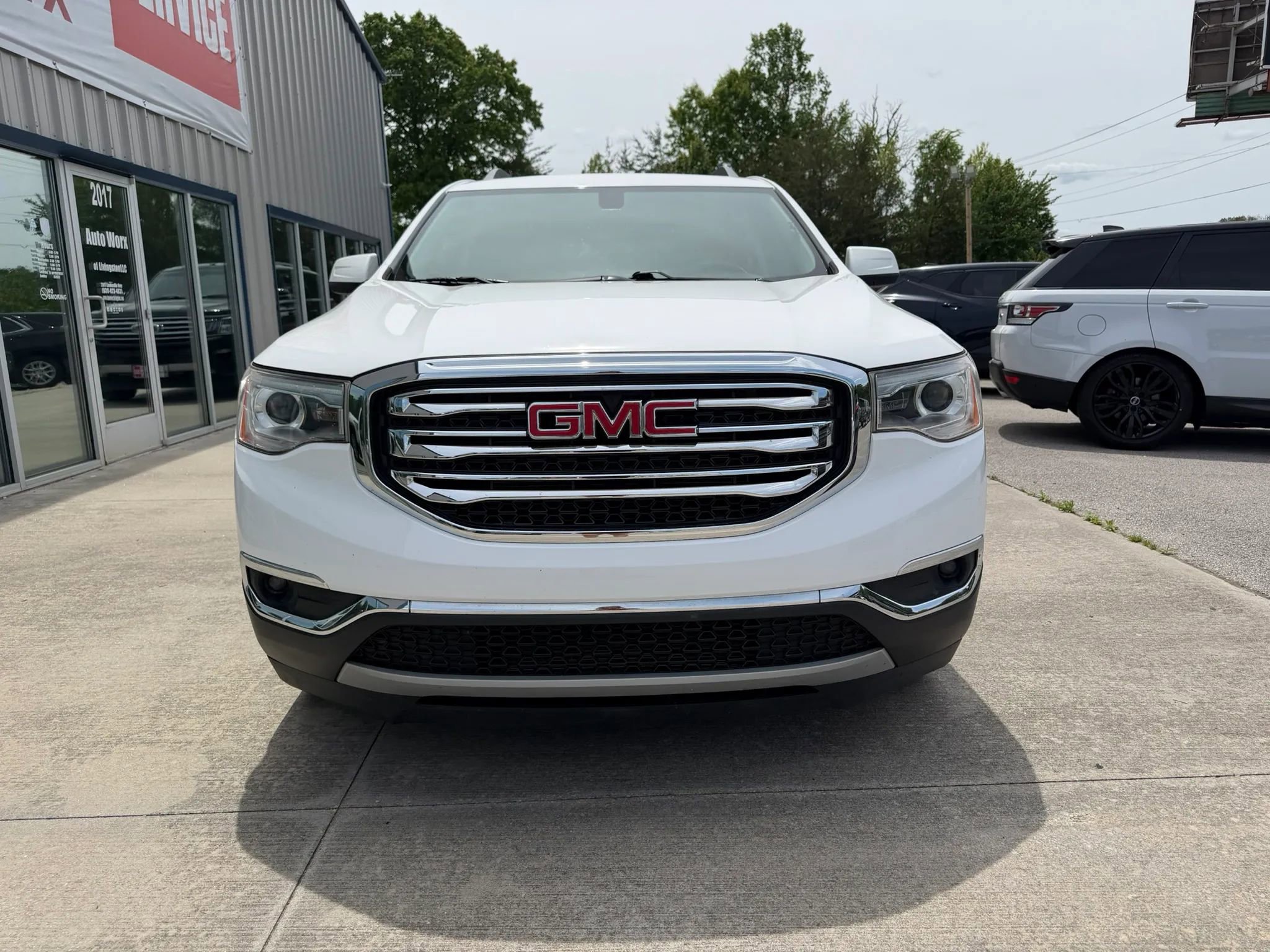 Used 2017 GMC Acadia SLE w/ Driver Alert Package I AWD/4WD image 30