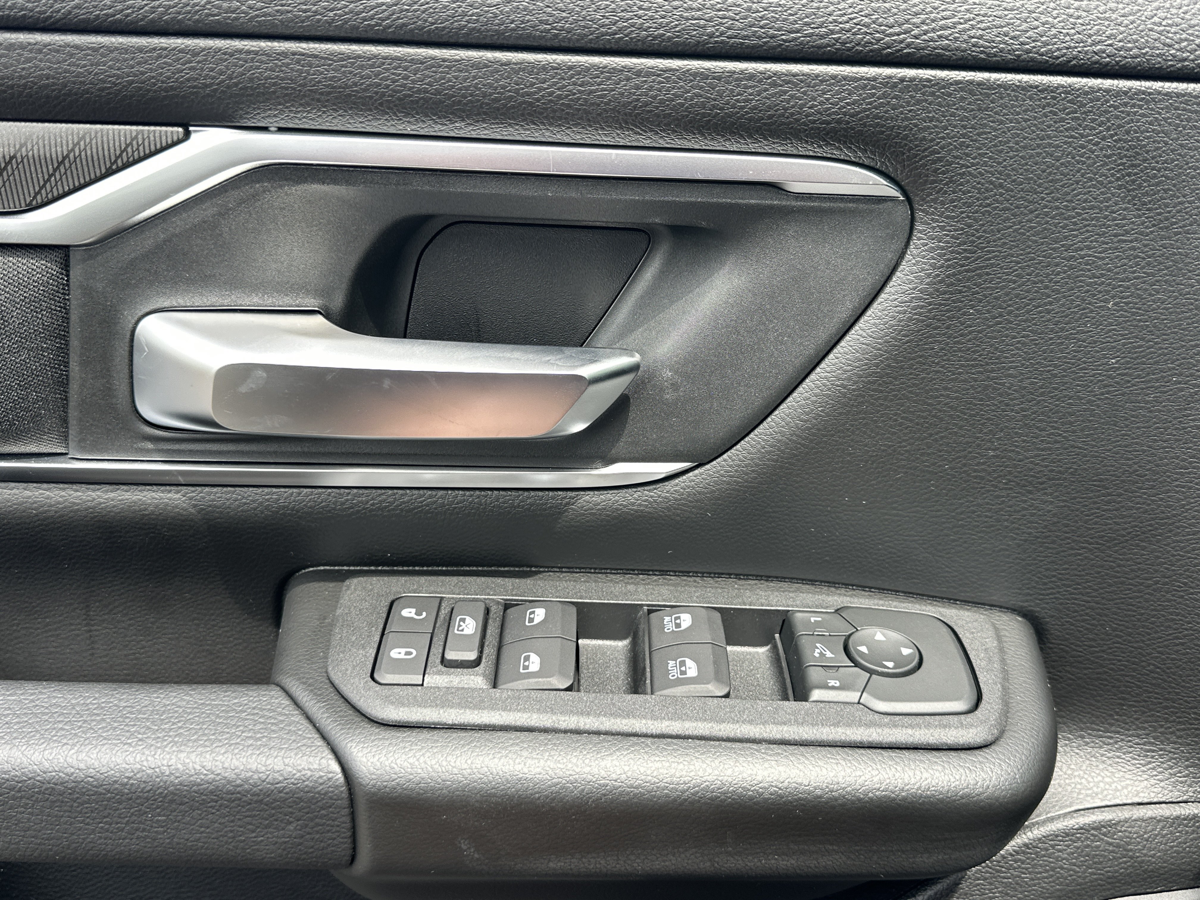 New 2026 RAM 1500 Big Horn AWD/4WD image 13
